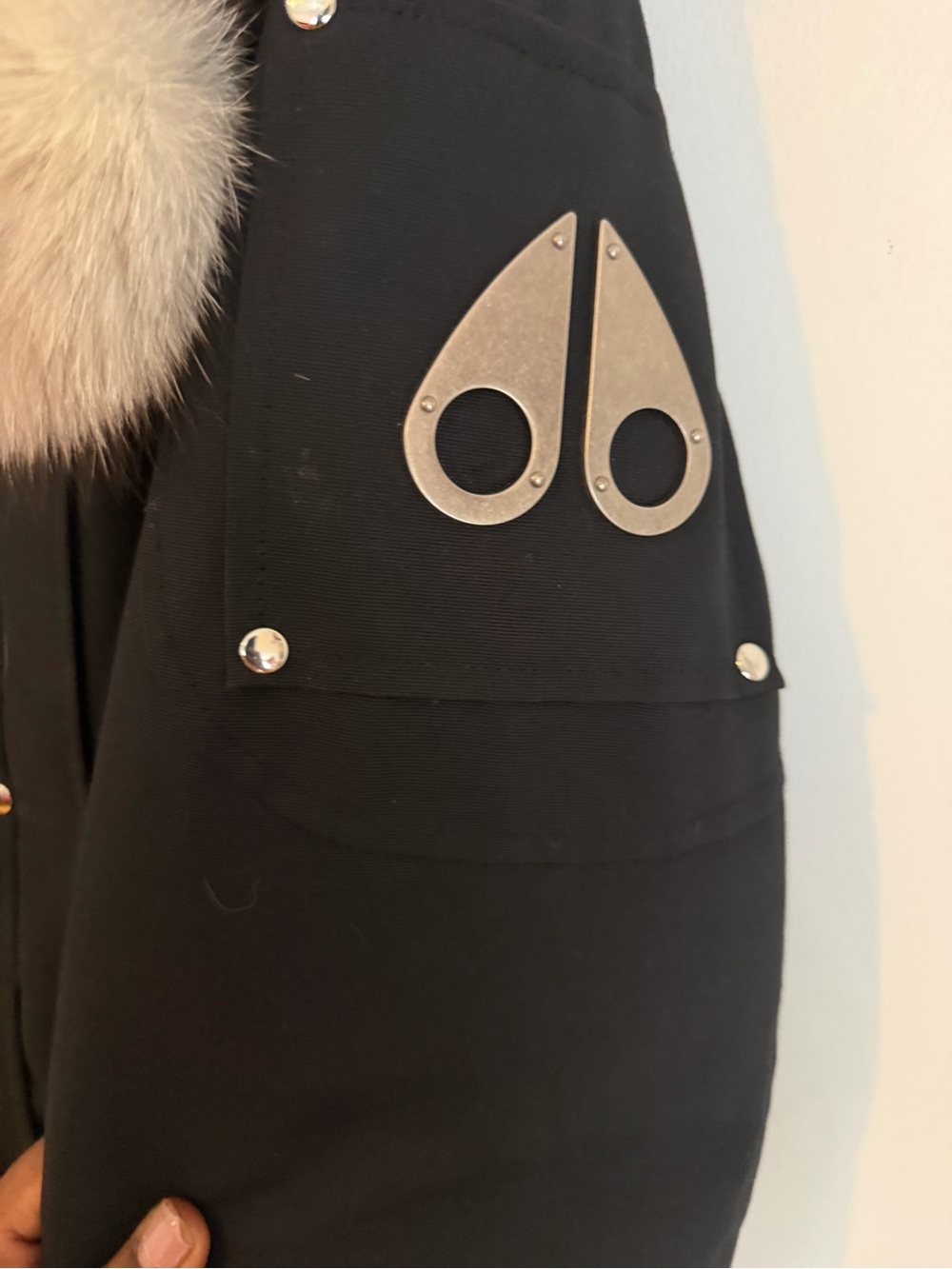 Canada Goose Black Puffer Jacket with Fur-Trim Hood and Metal Logo